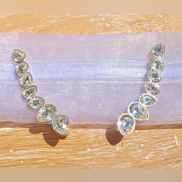 Swarovski crystal ear cuff pair, tear drop crystal cluster - Picture 1 of 3